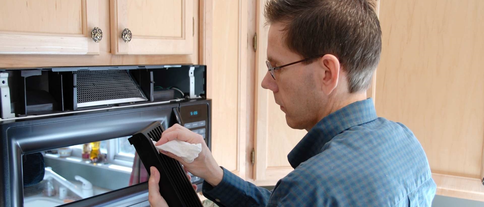 Kitchen fitters E14